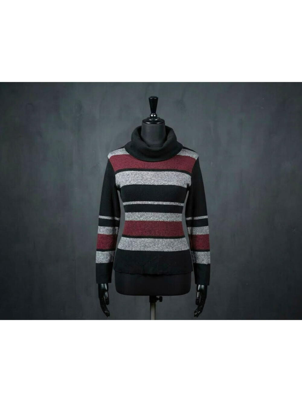 Jaclyn Smith Classic Womens Striped Turtleneck Sweater Medium Black Burgundy Gra